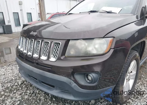 2014 Jeep Compass Latitude z USA, uszkodzony, nr VIN 1C4NJCEA2ED680330